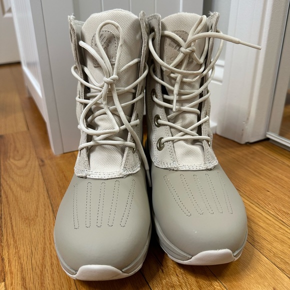 Women's Columbia Moritza Shield ™ Omni-Heat™
Boot  size 6.5 - Picture 2 of 6